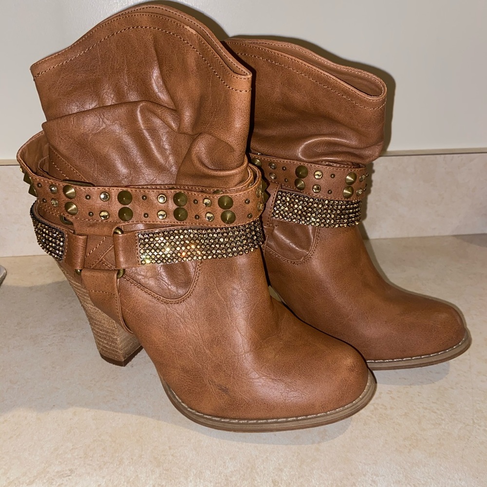 Women’s booties